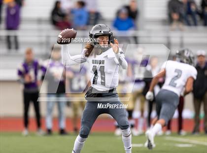 Thumbnail 3 in Union vs Lake Stevens (WIAA 4A Round 2) photogallery.