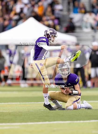 Thumbnail 1 in Union vs Lake Stevens (WIAA 4A Round 2) photogallery.