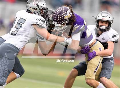 Thumbnail 3 in Union vs Lake Stevens (WIAA 4A Round 2) photogallery.