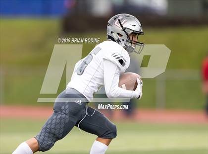 Thumbnail 3 in Union vs Lake Stevens (WIAA 4A Round 2) photogallery.