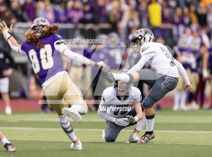 Thumbnail 3 in Union vs Lake Stevens (WIAA 4A Round 2) photogallery.