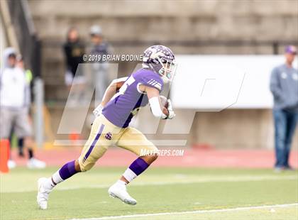 Thumbnail 2 in Union vs Lake Stevens (WIAA 4A Round 2) photogallery.