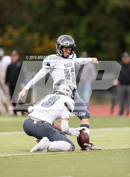 Thumbnail 1 in Union vs Lake Stevens (WIAA 4A Round 2) photogallery.