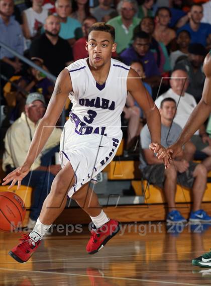 Thumbnail 3 in Long Beach Poly vs. Omaha Central (City of Palms Classic) photogallery.