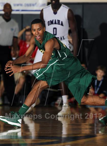 Thumbnail 2 in Long Beach Poly vs. Omaha Central (City of Palms Classic) photogallery.