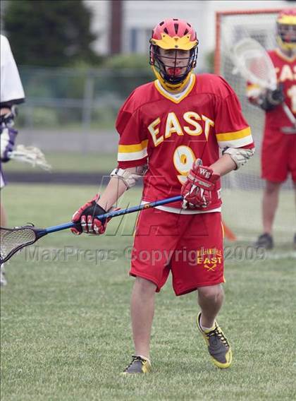 Thumbnail 3 in Williamsville East vs. Hamburg (Section 6 Class B Semifinal) photogallery.