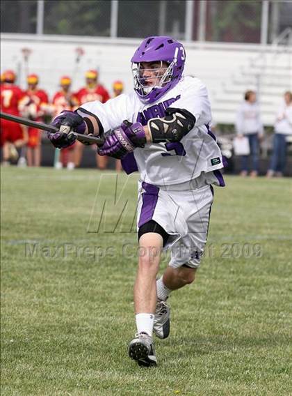 Thumbnail 2 in Williamsville East vs. Hamburg (Section 6 Class B Semifinal) photogallery.