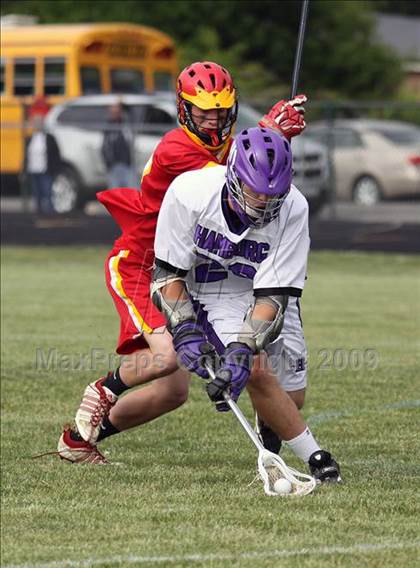 Thumbnail 3 in Williamsville East vs. Hamburg (Section 6 Class B Semifinal) photogallery.