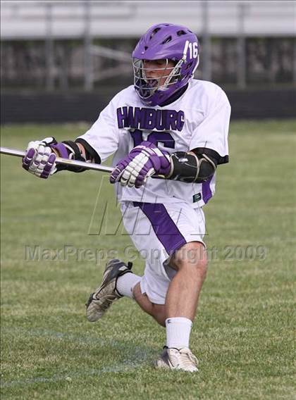 Thumbnail 1 in Williamsville East vs. Hamburg (Section 6 Class B Semifinal) photogallery.