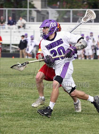 Thumbnail 1 in Williamsville East vs. Hamburg (Section 6 Class B Semifinal) photogallery.