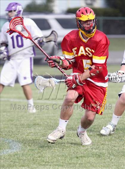 Thumbnail 2 in Williamsville East vs. Hamburg (Section 6 Class B Semifinal) photogallery.