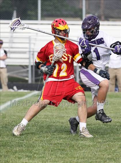 Thumbnail 3 in Williamsville East vs. Hamburg (Section 6 Class B Semifinal) photogallery.