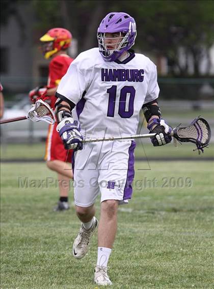 Thumbnail 3 in Williamsville East vs. Hamburg (Section 6 Class B Semifinal) photogallery.