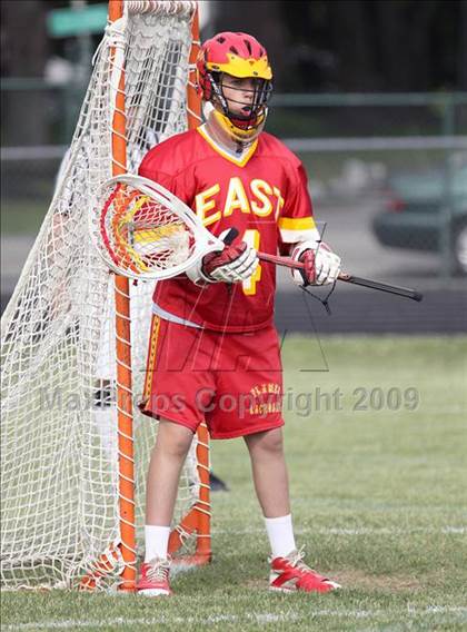 Thumbnail 3 in Williamsville East vs. Hamburg (Section 6 Class B Semifinal) photogallery.