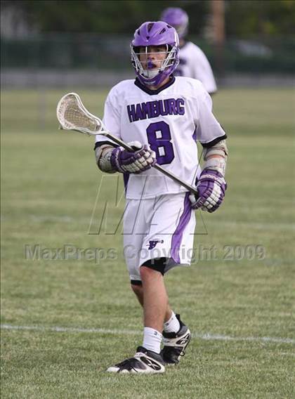 Thumbnail 3 in Williamsville East vs. Hamburg (Section 6 Class B Semifinal) photogallery.
