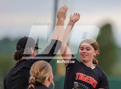 Thumbnail 3 in Logan Elm vs. Waverly photogallery.