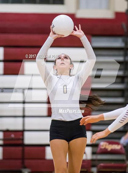 Thumbnail 2 in Monroe-Woodbury @ Kingston (Section 9 Class AA Semifinal) photogallery.