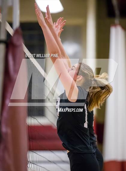 Thumbnail 3 in Monroe-Woodbury @ Kingston (Section 9 Class AA Semifinal) photogallery.
