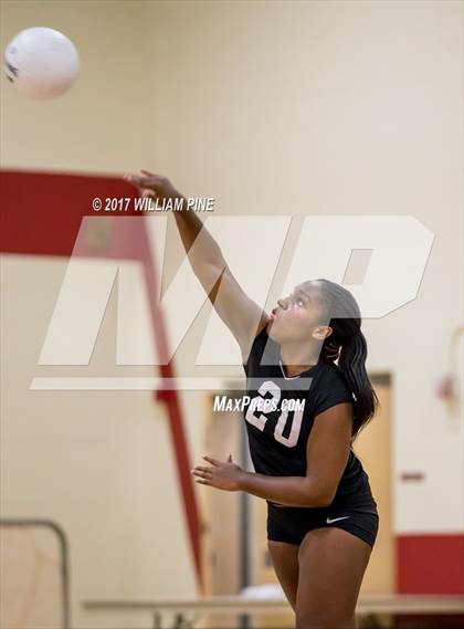 Thumbnail 1 in Monroe-Woodbury @ Kingston (Section 9 Class AA Semifinal) photogallery.