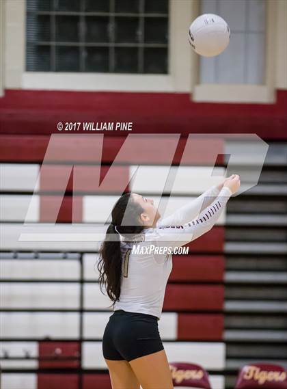 Thumbnail 3 in Monroe-Woodbury @ Kingston (Section 9 Class AA Semifinal) photogallery.