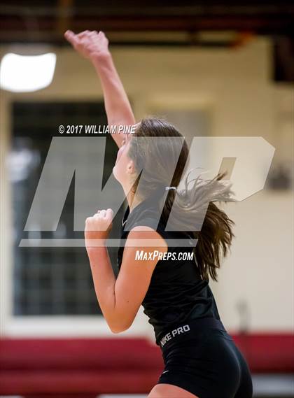 Thumbnail 3 in Monroe-Woodbury @ Kingston (Section 9 Class AA Semifinal) photogallery.