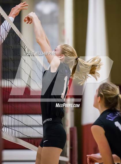 Thumbnail 2 in Monroe-Woodbury @ Kingston (Section 9 Class AA Semifinal) photogallery.
