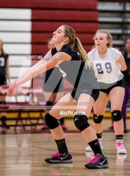 Thumbnail 2 in Monroe-Woodbury @ Kingston (Section 9 Class AA Semifinal) photogallery.