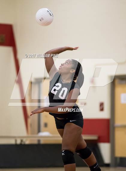 Thumbnail 3 in Monroe-Woodbury @ Kingston (Section 9 Class AA Semifinal) photogallery.