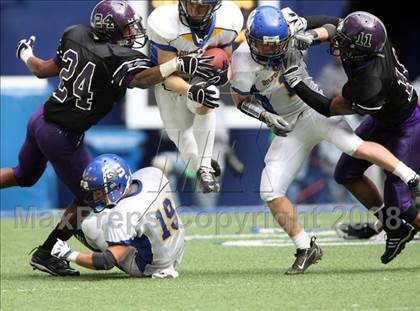 Thumbnail 3 in Everman vs. Sulphur Springs (Texas 4A D2 State Semifinal) photogallery.