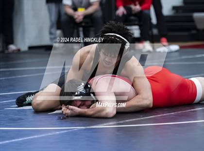Thumbnail 3 in MSHSAA Class 4 District 4 Prelims photogallery.