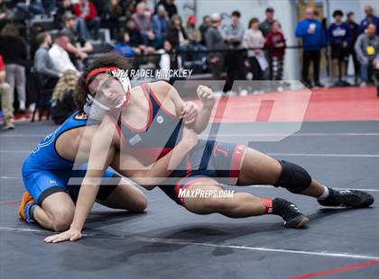 Thumbnail 1 in MSHSAA Class 4 District 4 Prelims photogallery.