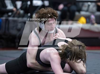 Thumbnail 2 in MSHSAA Class 4 District 4 Prelims photogallery.