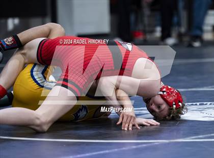 Thumbnail 3 in MSHSAA Class 4 District 4 Prelims photogallery.