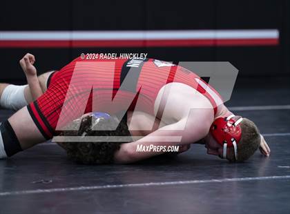 Thumbnail 1 in MSHSAA Class 4 District 4 Prelims photogallery.
