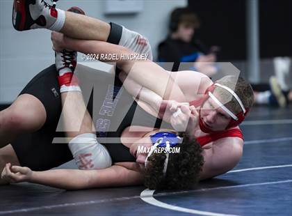 Thumbnail 1 in MSHSAA Class 4 District 4 Prelims photogallery.