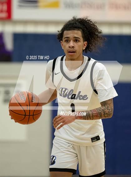 Thumbnail 3 in Damascus @ Blake (MPSSAA 3A West II Regional Semifinal) photogallery.