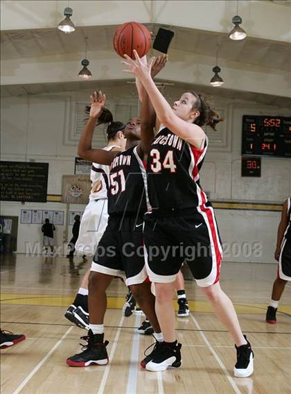 Thumbnail 3 in Bishop's vs. Dutchtown (So Cal Holiday Classic) photogallery.