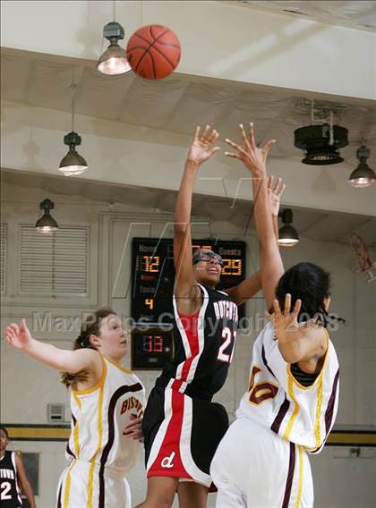 Thumbnail 2 in Bishop's vs. Dutchtown (So Cal Holiday Classic) photogallery.