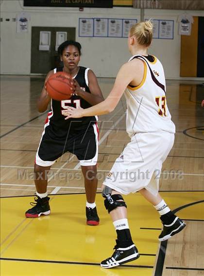 Thumbnail 2 in Bishop's vs. Dutchtown (So Cal Holiday Classic) photogallery.