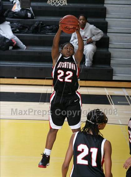 Thumbnail 3 in Bishop's vs. Dutchtown (So Cal Holiday Classic) photogallery.