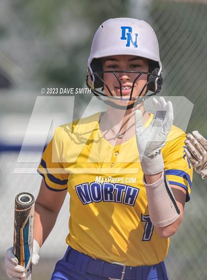 Thumbnail 1 in Davenport North vs Washington (Jefferson Varsity Classic) photogallery.