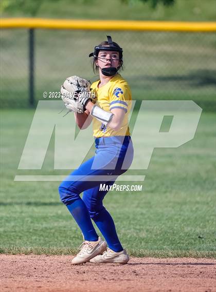 Thumbnail 1 in Davenport North vs Washington (Jefferson Varsity Classic) photogallery.
