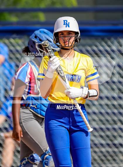 Thumbnail 2 in Davenport North vs Washington (Jefferson Varsity Classic) photogallery.