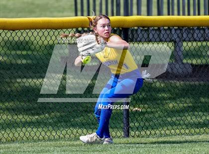 Thumbnail 3 in Davenport North vs Washington (Jefferson Varsity Classic) photogallery.