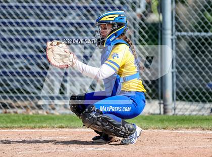 Thumbnail 1 in Davenport North vs Washington (Jefferson Varsity Classic) photogallery.