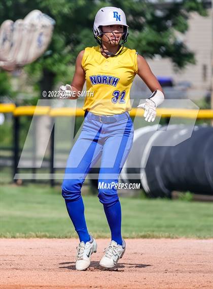 Thumbnail 3 in Davenport North vs Washington (Jefferson Varsity Classic) photogallery.