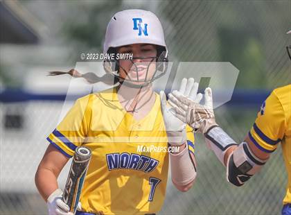 Thumbnail 3 in Davenport North vs Washington (Jefferson Varsity Classic) photogallery.