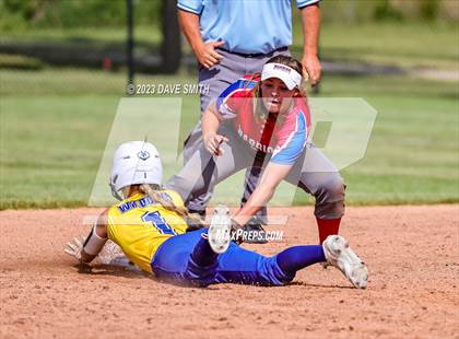 Thumbnail 2 in Davenport North vs Washington (Jefferson Varsity Classic) photogallery.