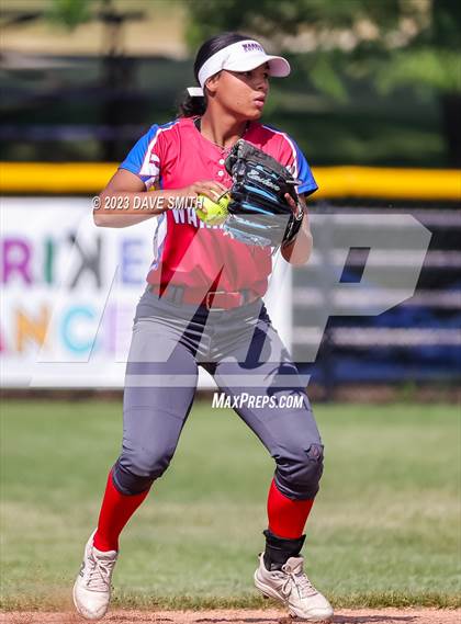 Thumbnail 2 in Davenport North vs Washington (Jefferson Varsity Classic) photogallery.