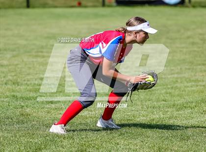 Thumbnail 1 in Davenport North vs Washington (Jefferson Varsity Classic) photogallery.